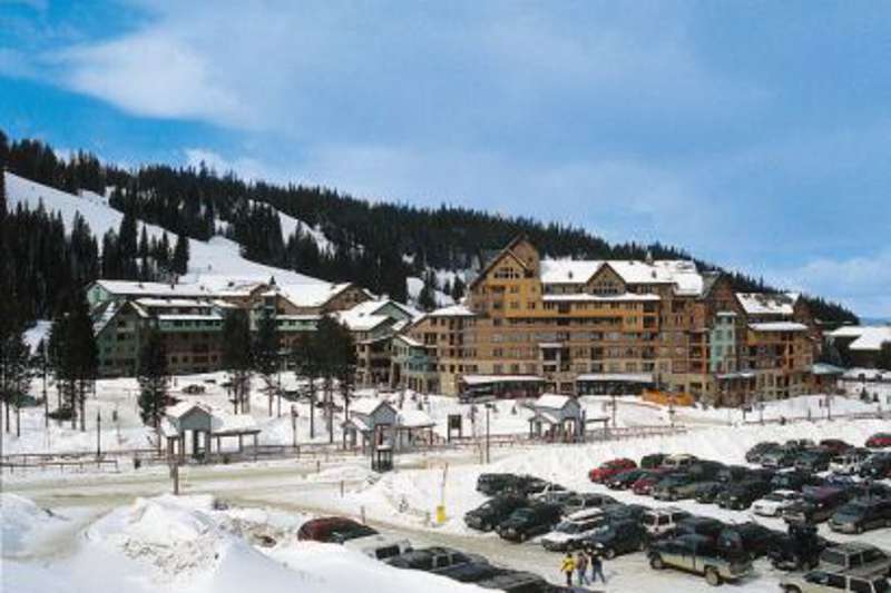 Zephyr Mountain Lodge