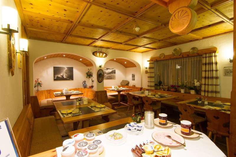 Hotel Garni Alpenrose (Grusaida) Picture