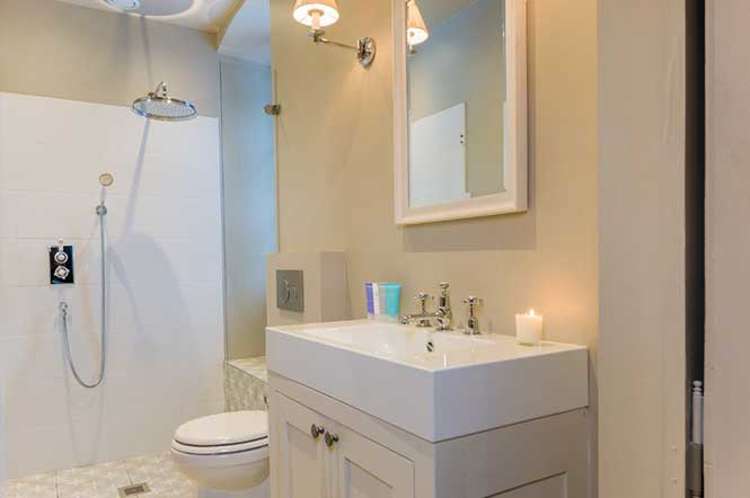 the manoir bathroom