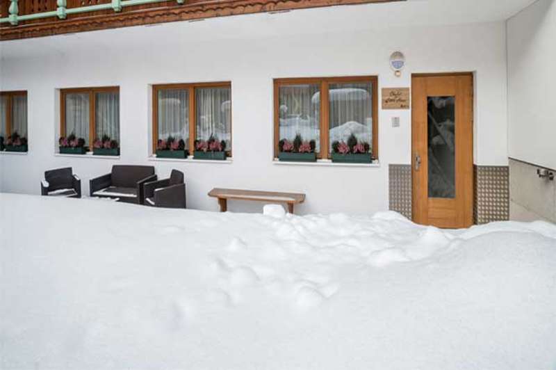 chalet little haus exterior