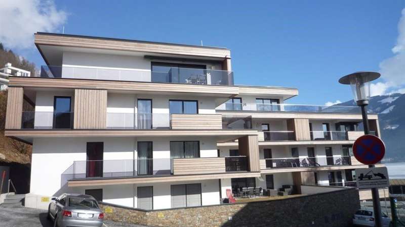 Lake View & Zell City Apartments Picture
