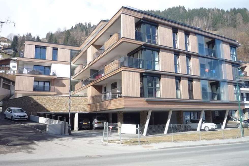 Lake View & Zell City Apartments Picture