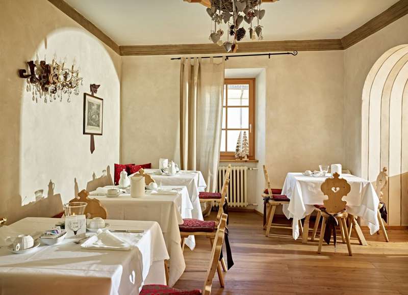 Romantic Hotel Excelsior Picture