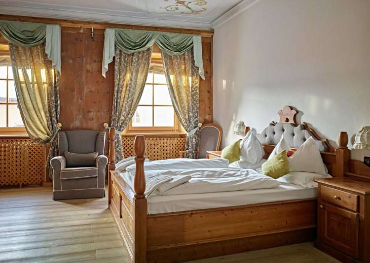 Romantic Hotel Excelsior Picture