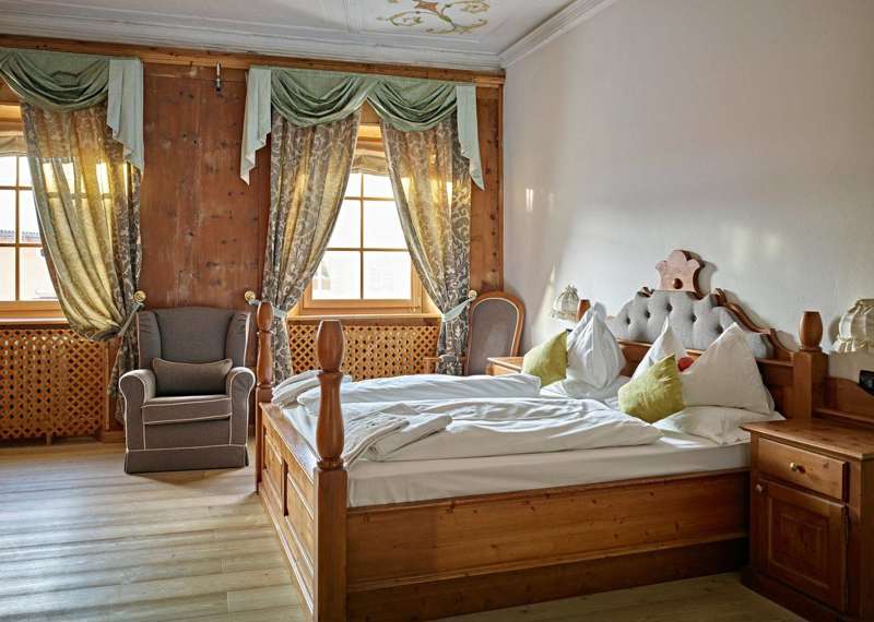 Romantic Hotel Excelsior Picture