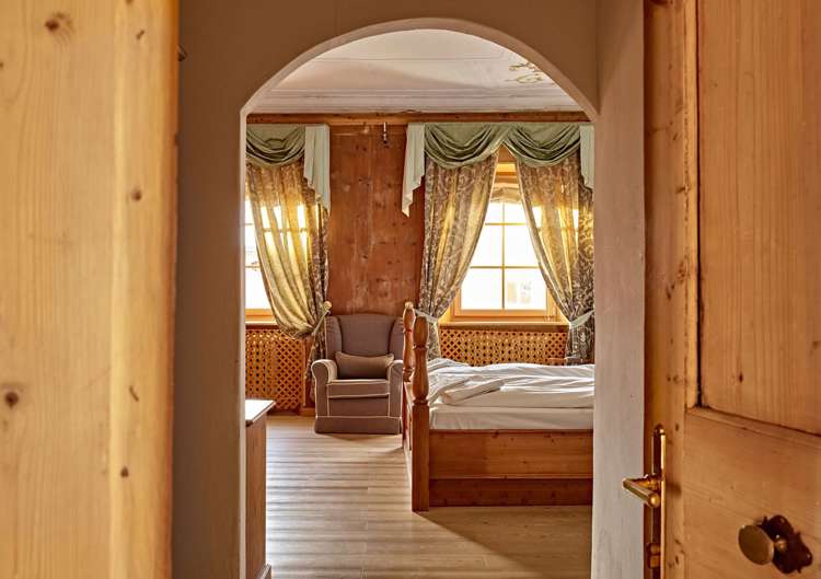 Romantic Hotel Excelsior Picture