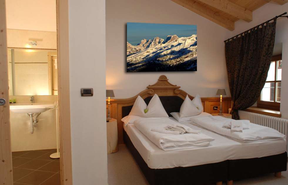 Romantic Hotel Excelsior Picture