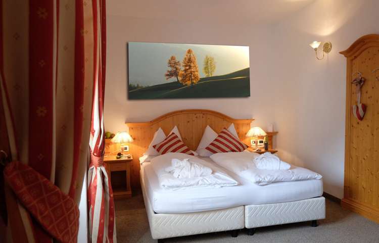 Romantic Hotel Excelsior Picture