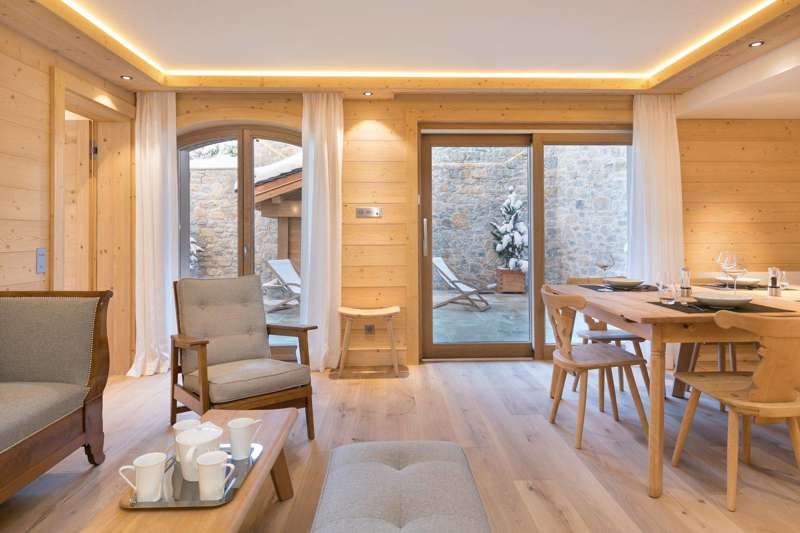 ApartmentGelinotte1_5.jpg
