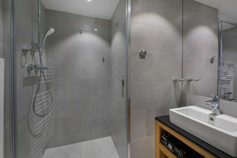 ApartmentLouRei407_3.jpg