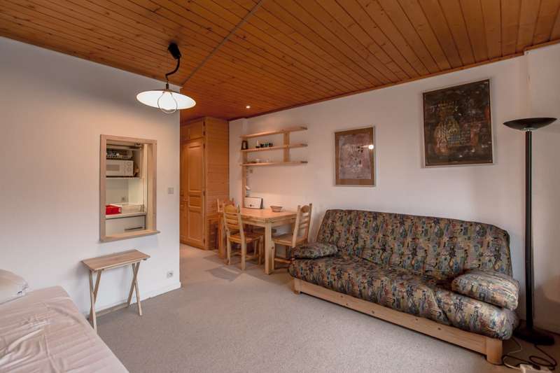 ApartmentLePortillo204_2.jpg
