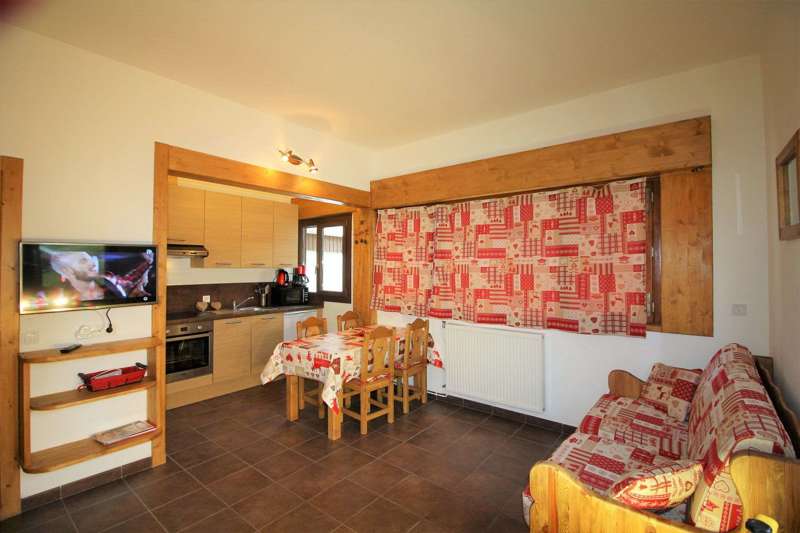 ApartmentChaletDeLaTour_2.jpg