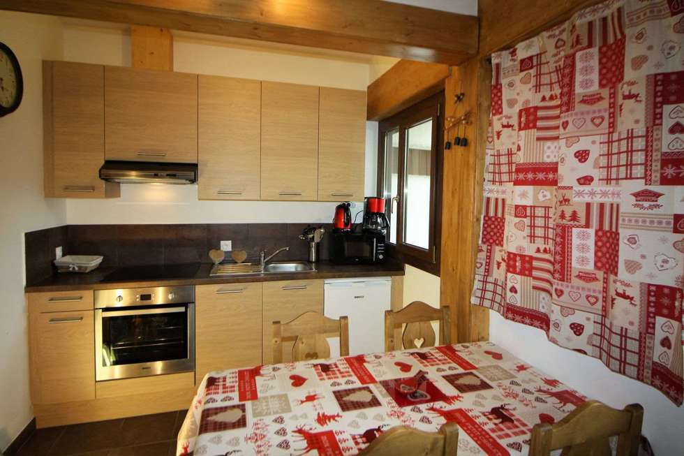 ApartmentChaletDeLaTour_3.jpg
