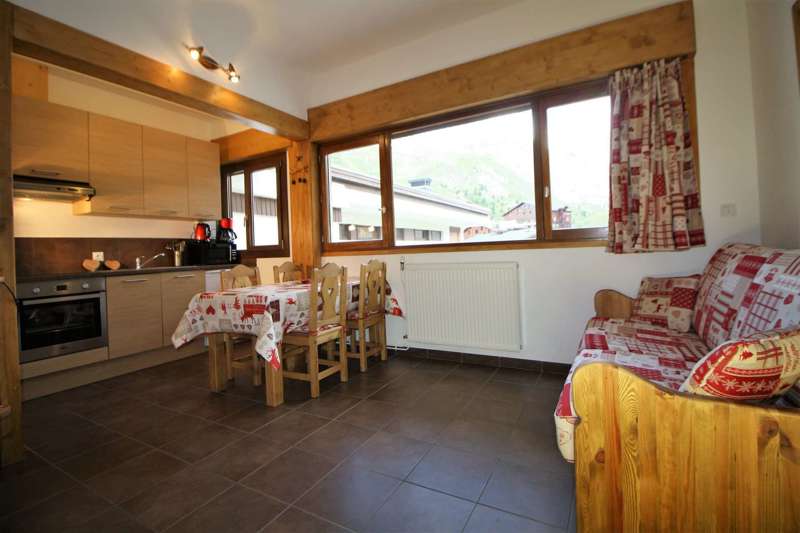 ApartmentChaletDeLaTour_7.jpg