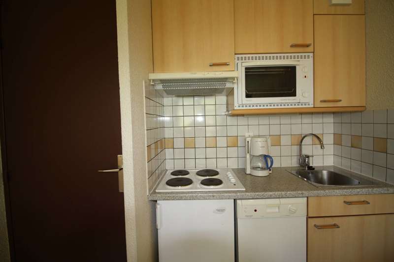 ApartmentHomeClub240_4.jpg