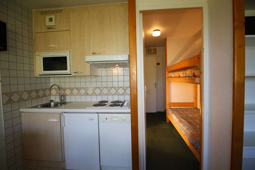 ApartmentHomeClub137_3.jpg