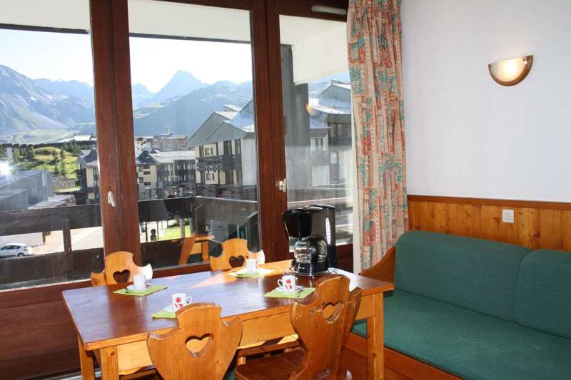ApartmentHomeClub38_1.jpg