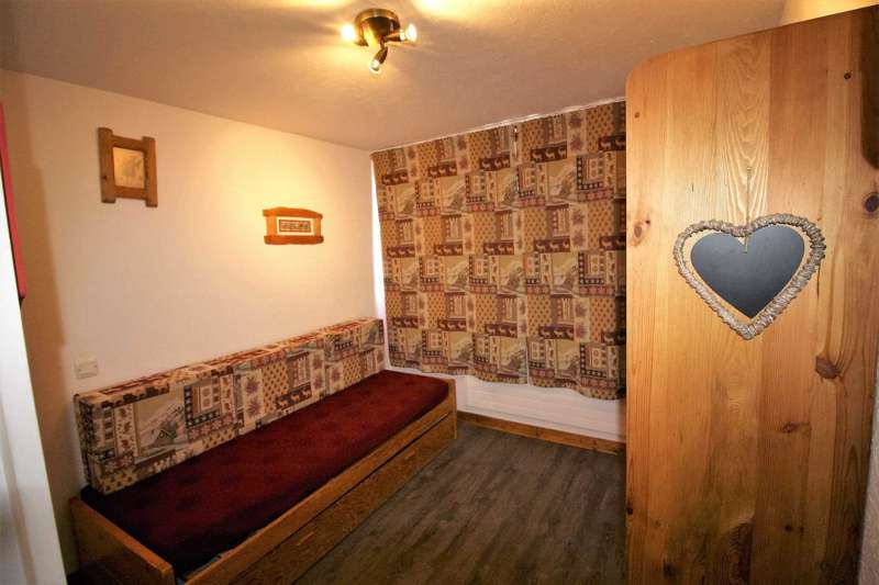 ApartmentPalafour213_1.jpg