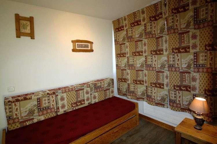 ApartmentPalafour213_2.jpg