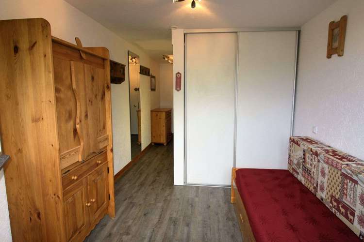 ApartmentPalafour213_5.jpg