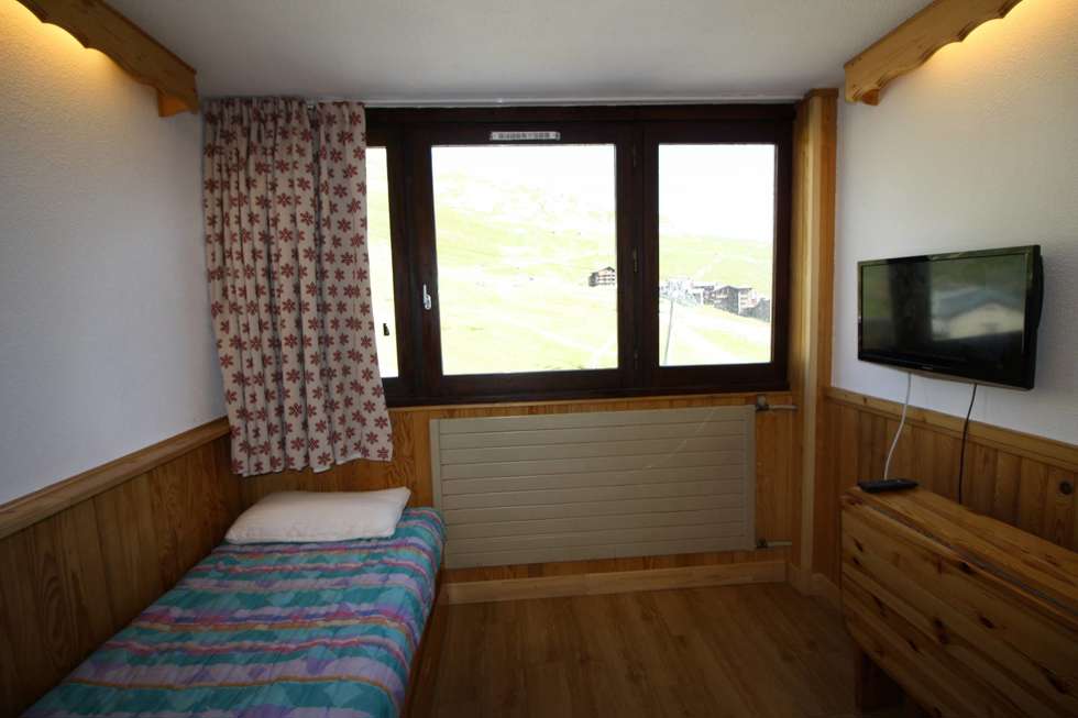 ApartmentPalafour514_1.jpg