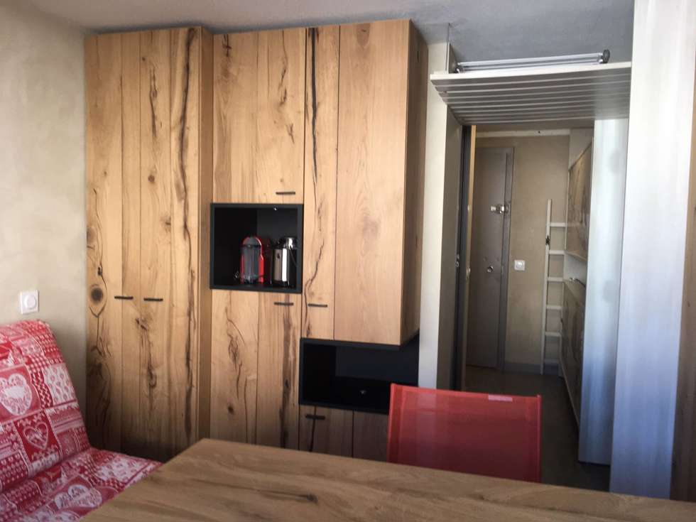ApartmentPalafour513_1.jpg