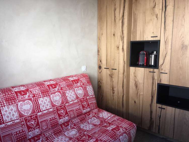 ApartmentPalafour513_2.jpg