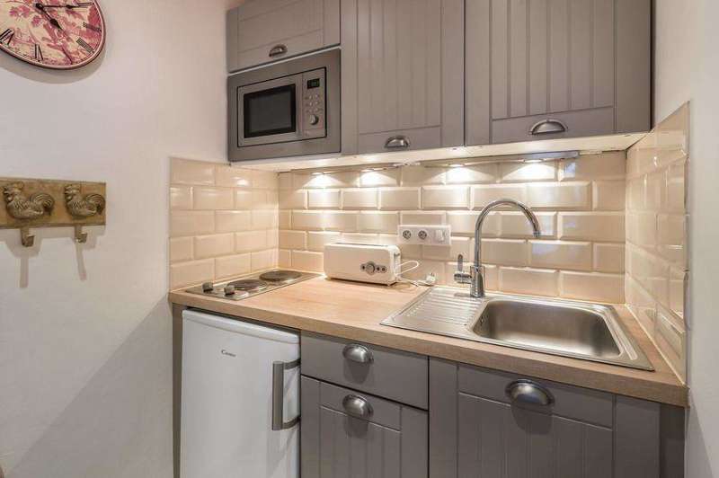 ApartmentCroixDeVerdon706b_3.jpg