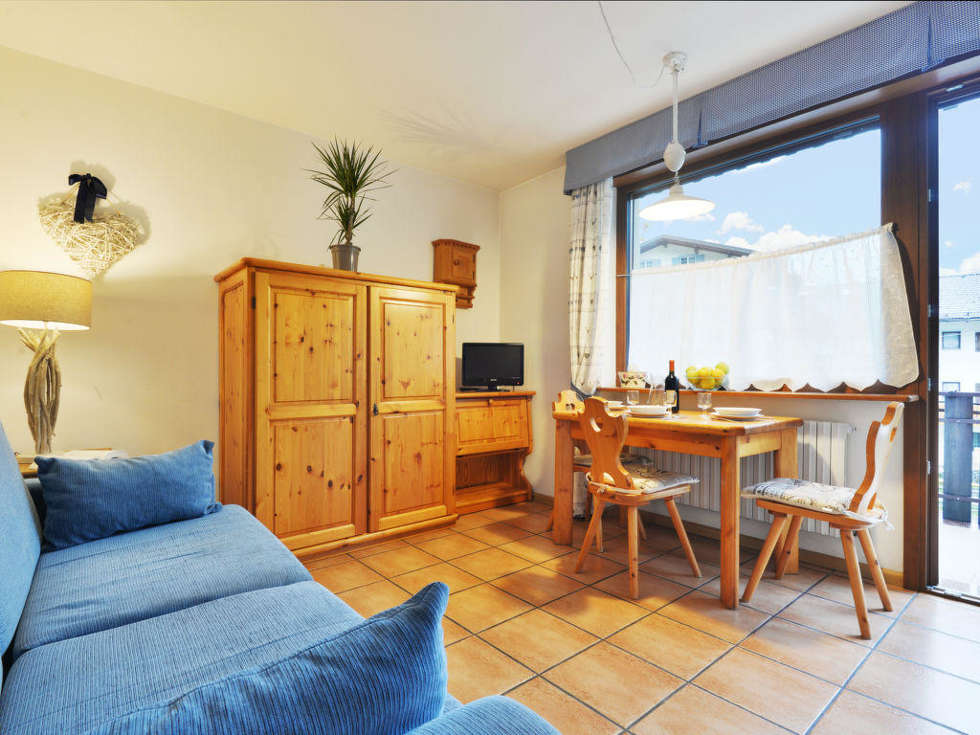 ApartmentCesaManzini1_1.jpg