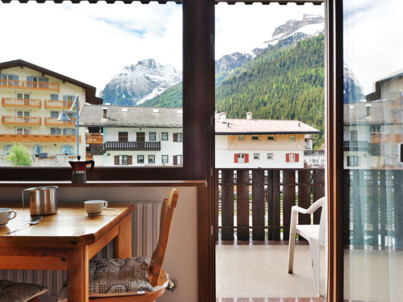 ApartmentCesaManzini1_4.jpg