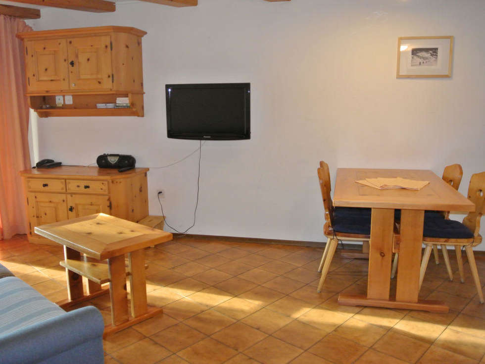 Apartment57-1_3.jpg