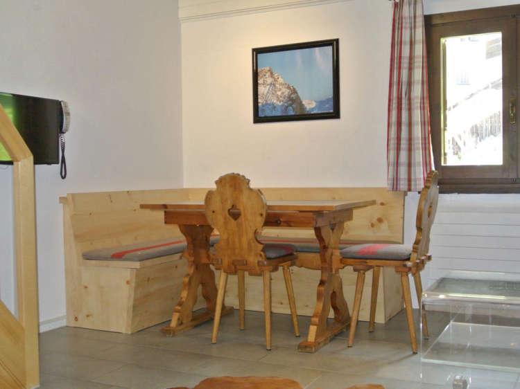 Apartment24-1_5.jpg