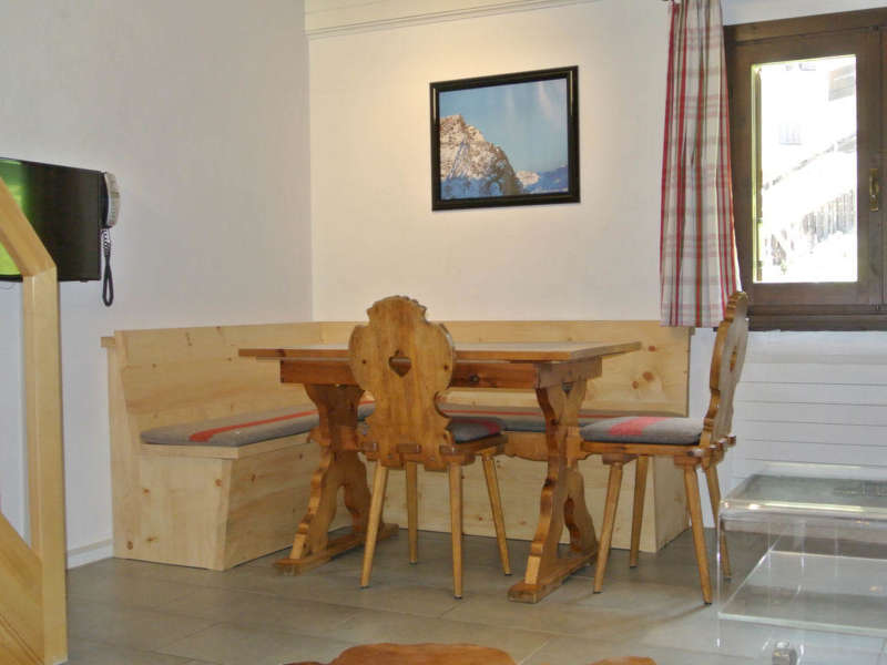 Apartment24-1_5.jpg