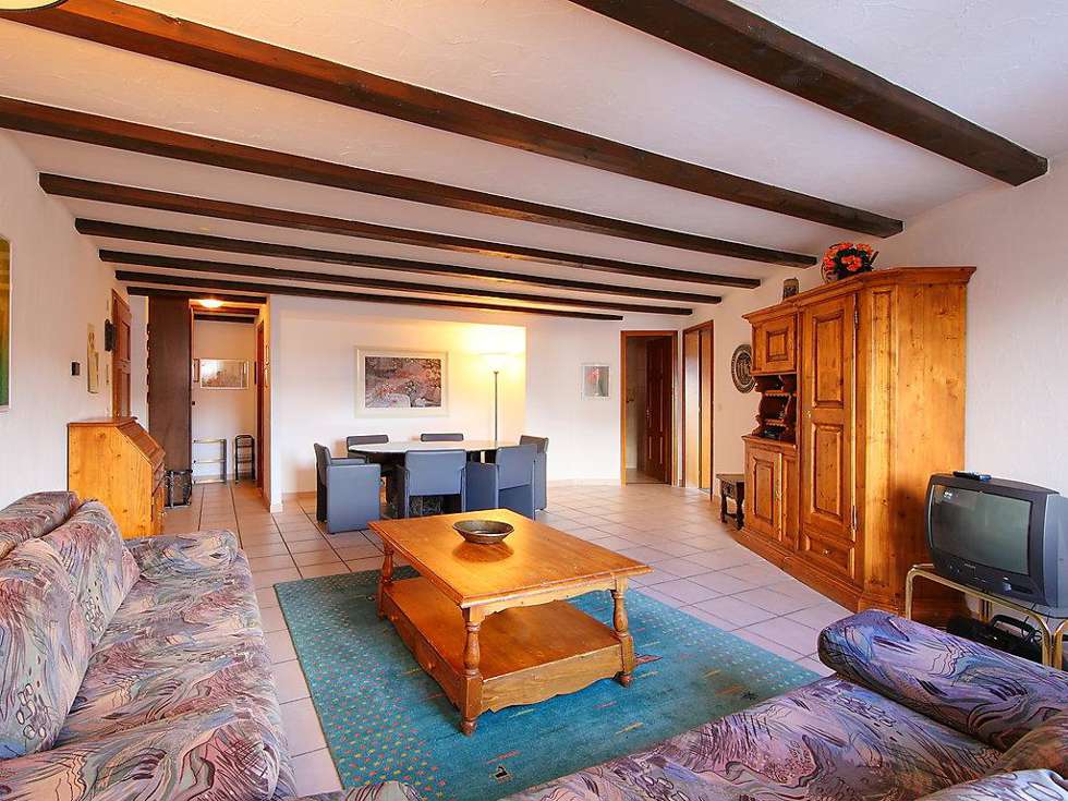 Apartment66-1_3.jpg