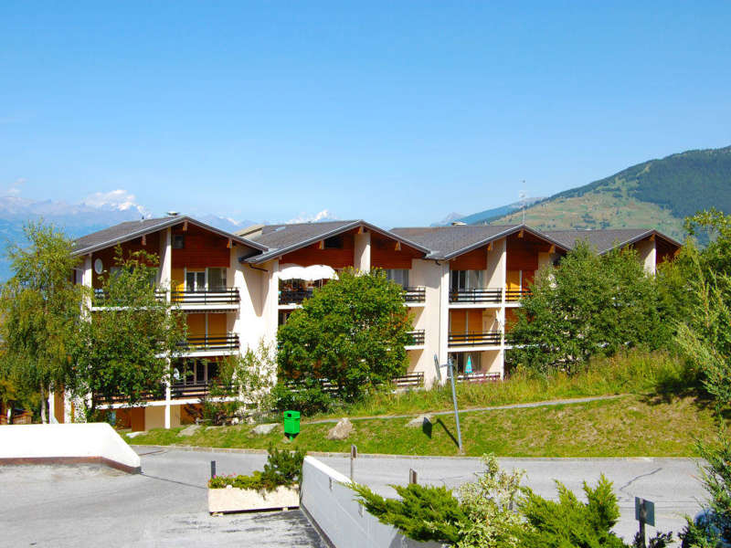 ApartmentMont-Fort_1.jpg