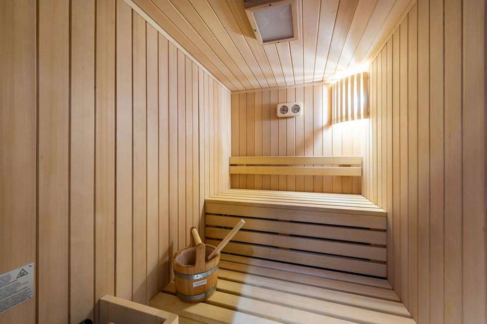 ApartmentAltar_10.jpg