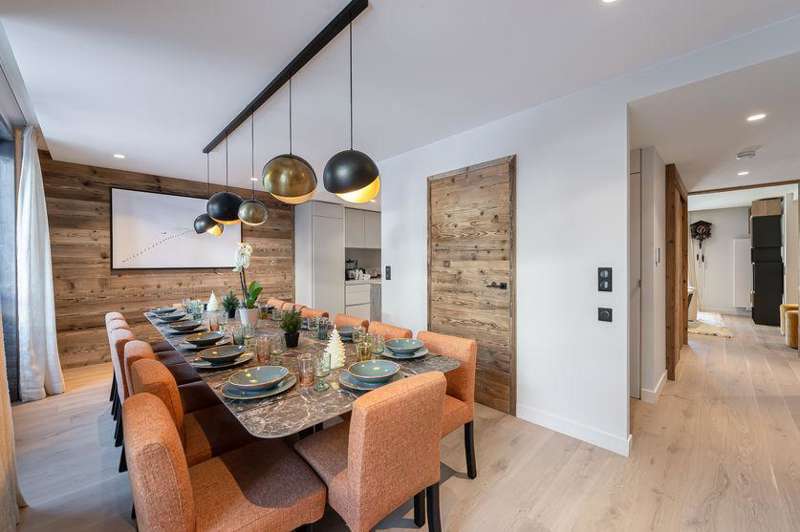 ApartmentAltar_14.jpg
