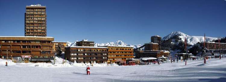 ApartmentAltar_17.jpg