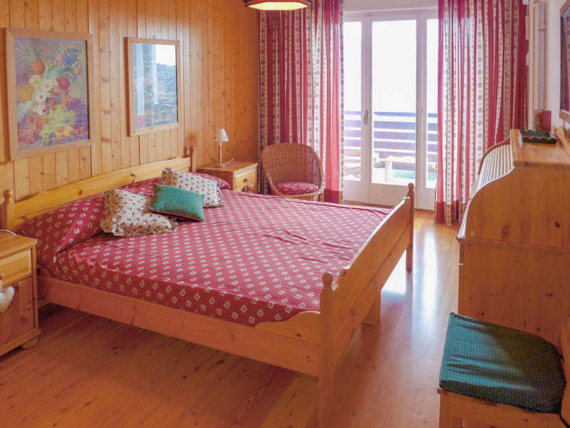 ApartmentEuropa2_2.jpg