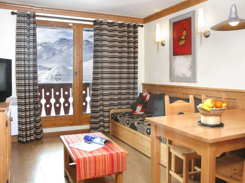 ApartmentVillageMontana210_3.jpg