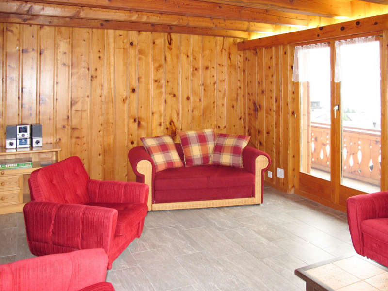 HolidayHouseDeleze300_6.jpg