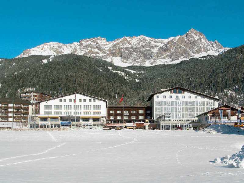 ApartmentCresta125_1.jpg