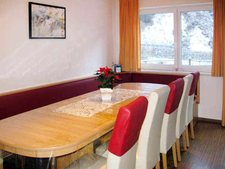 ApartmentApartGarniWachter_2.jpg