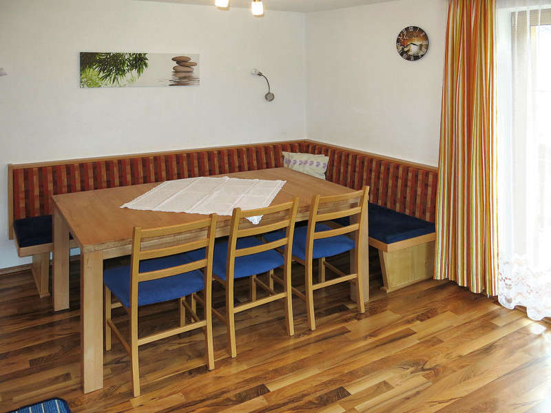 ApartmentLaura627_2.jpg